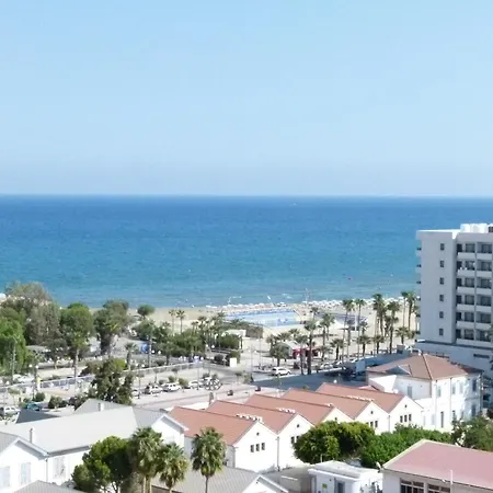 Aphrodite Heights דירה