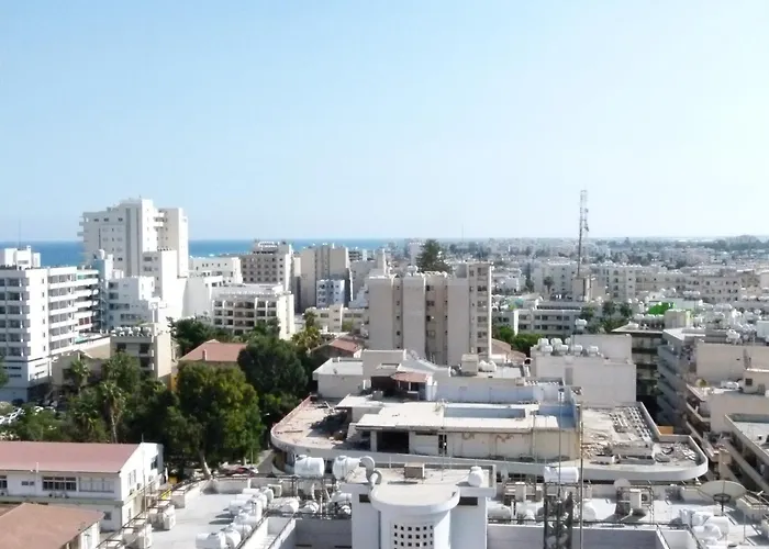 Aphrodite Heights Apartment *