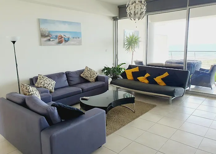 Aphrodite Heights Apartment *